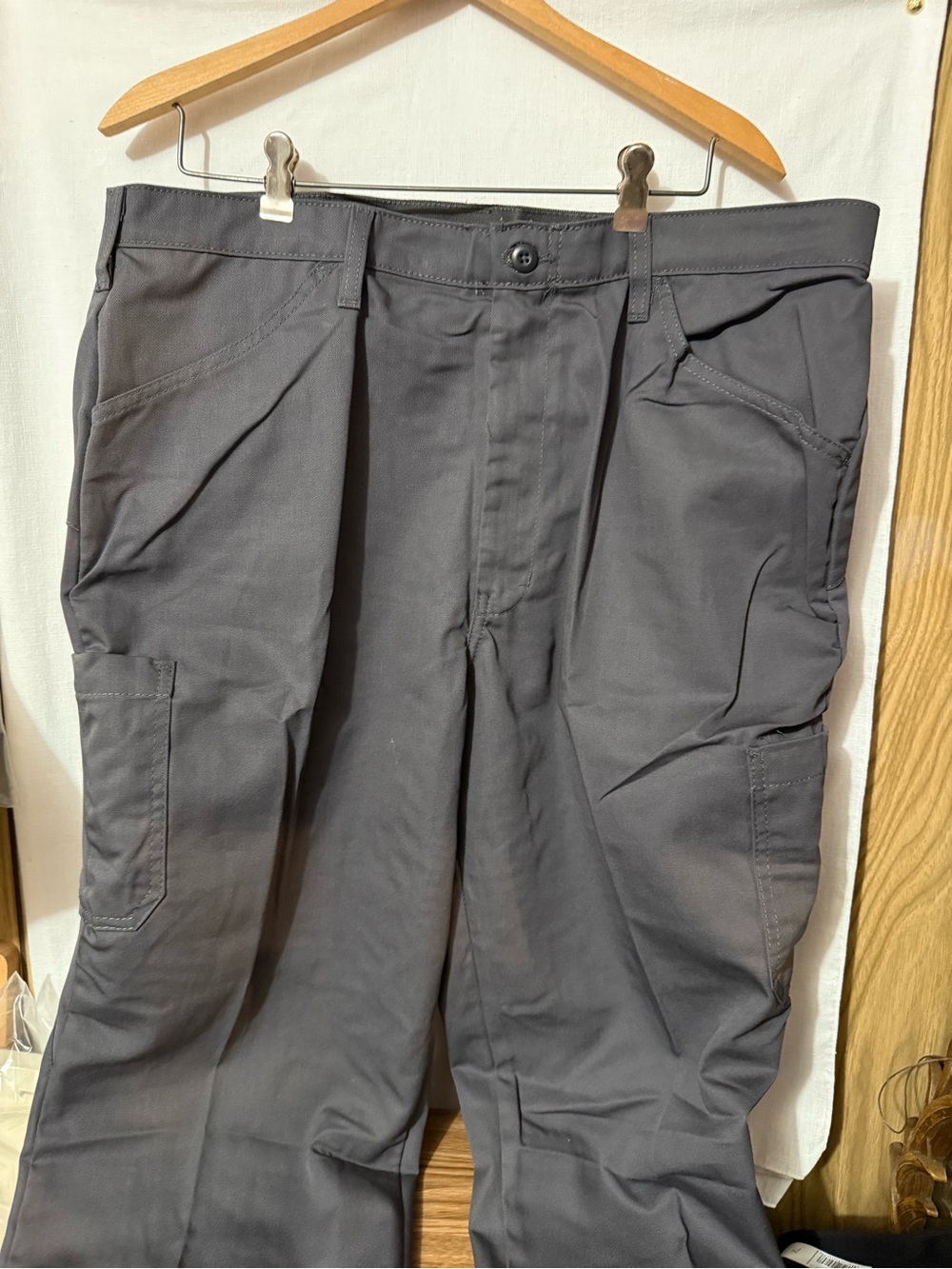 Men Red Kap cargo pants